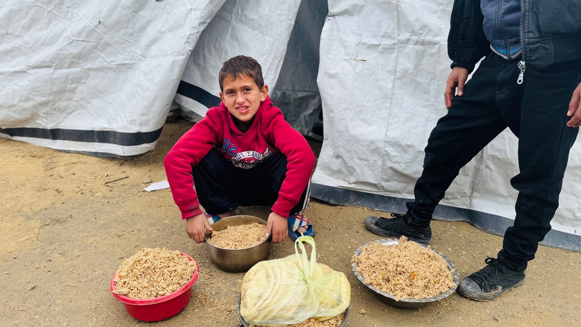 AKF humanitarian aid delivery in Gaza - food and supplies