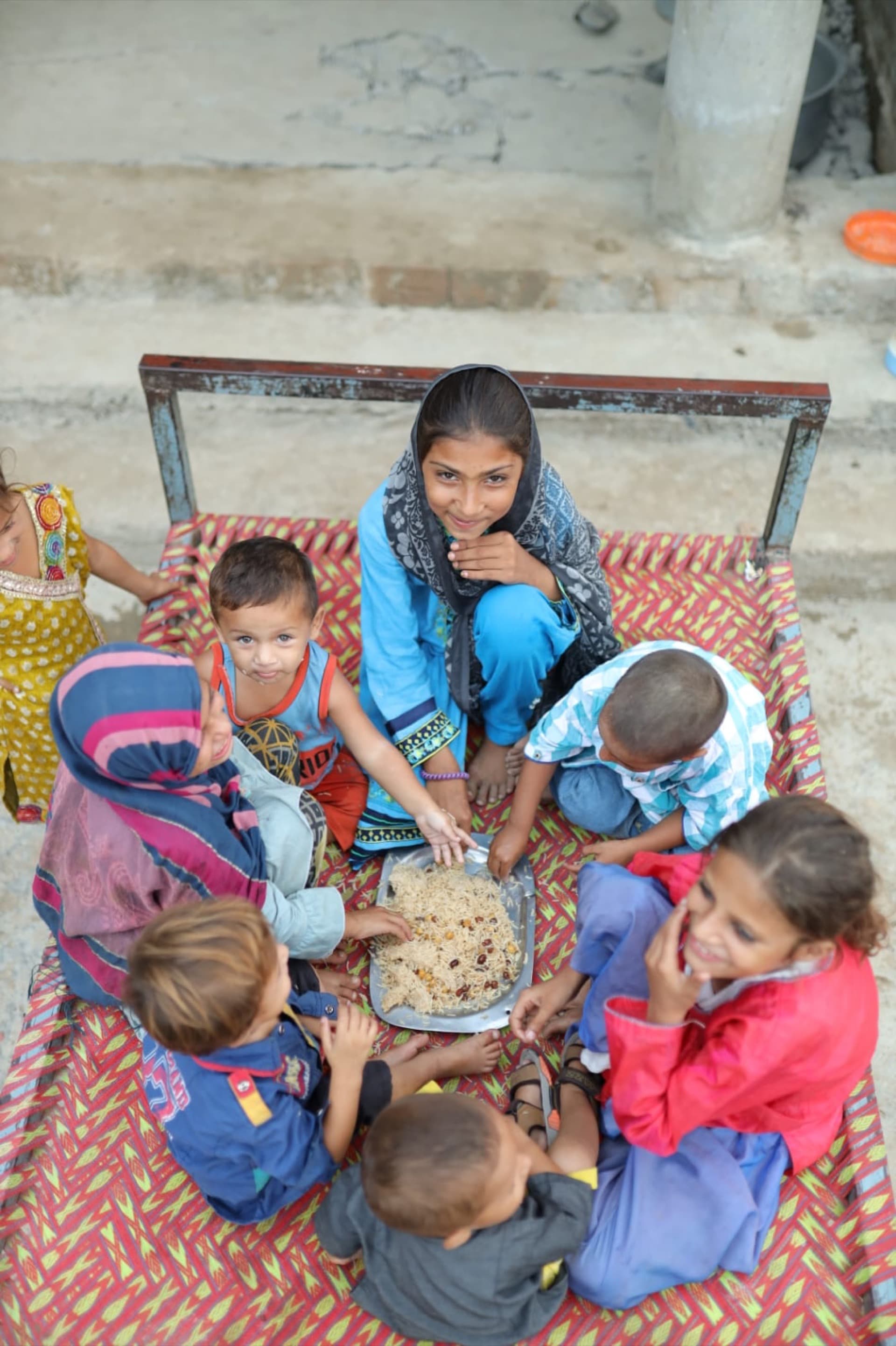 AKF Pakistan floods relief - community support and aid delivery